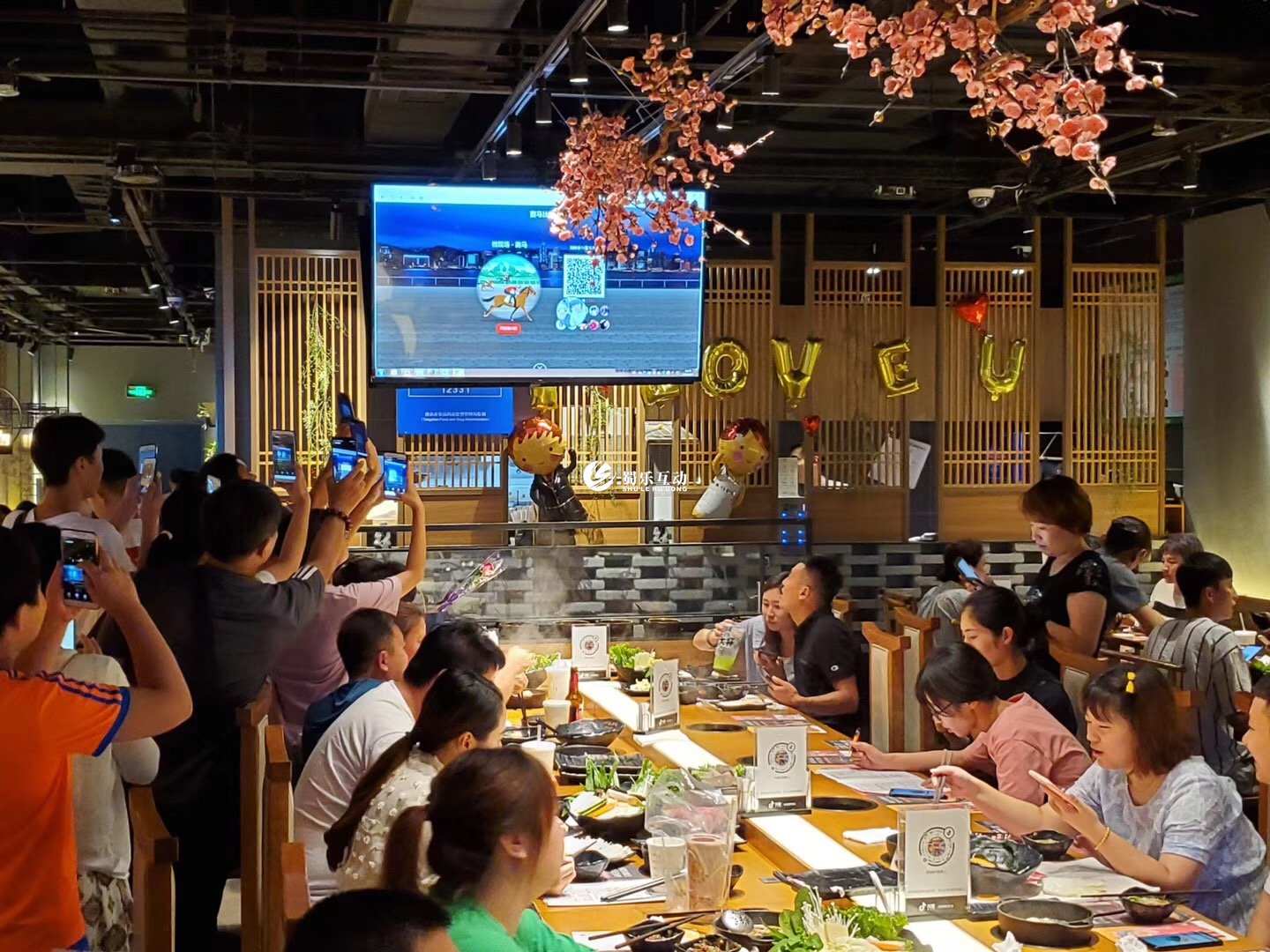 餐廳與客人互動(dòng)游